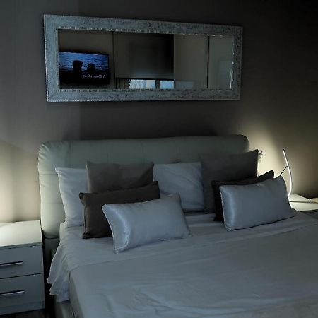 Entire Apartment , 2 Bedrooms Newly Remodeled Center Sitges Barcelona 外观 照片