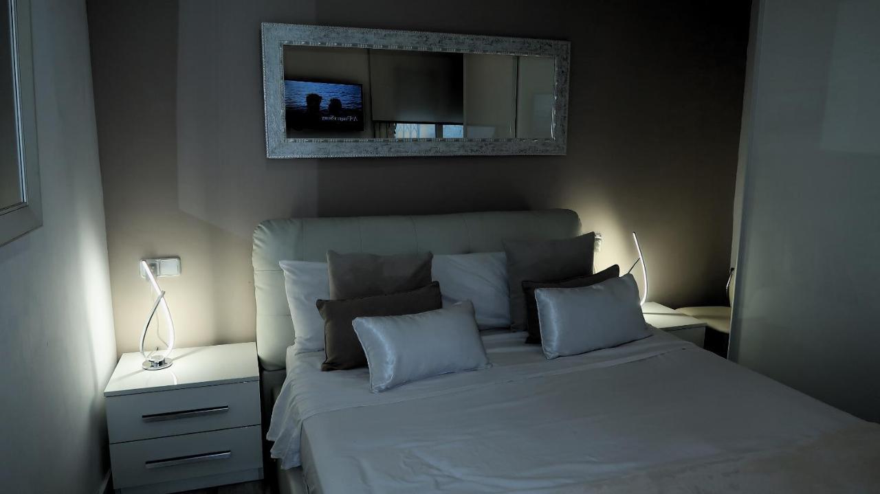 Entire Apartment , 2 Bedrooms Newly Remodeled Center Sitges Barcelona 外观 照片