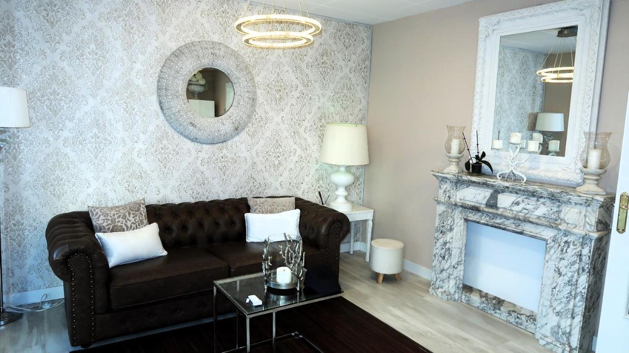 Entire Apartment , 2 Bedrooms Newly Remodeled Center Sitges Barcelona 外观 照片
