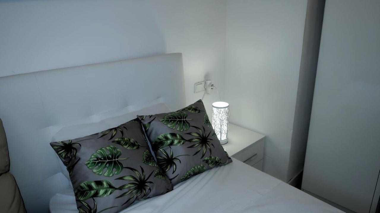 Entire Apartment , 2 Bedrooms Newly Remodeled Center Sitges Barcelona 外观 照片