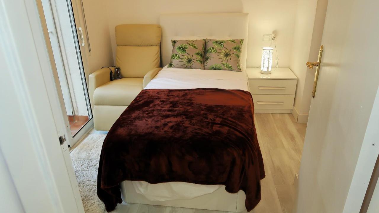Entire Apartment , 2 Bedrooms Newly Remodeled Center Sitges Barcelona 外观 照片